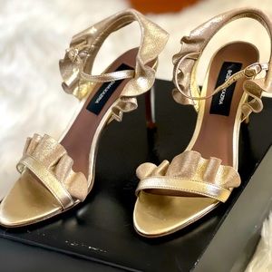BCBG Maxazria Metallic Sabrina shoes